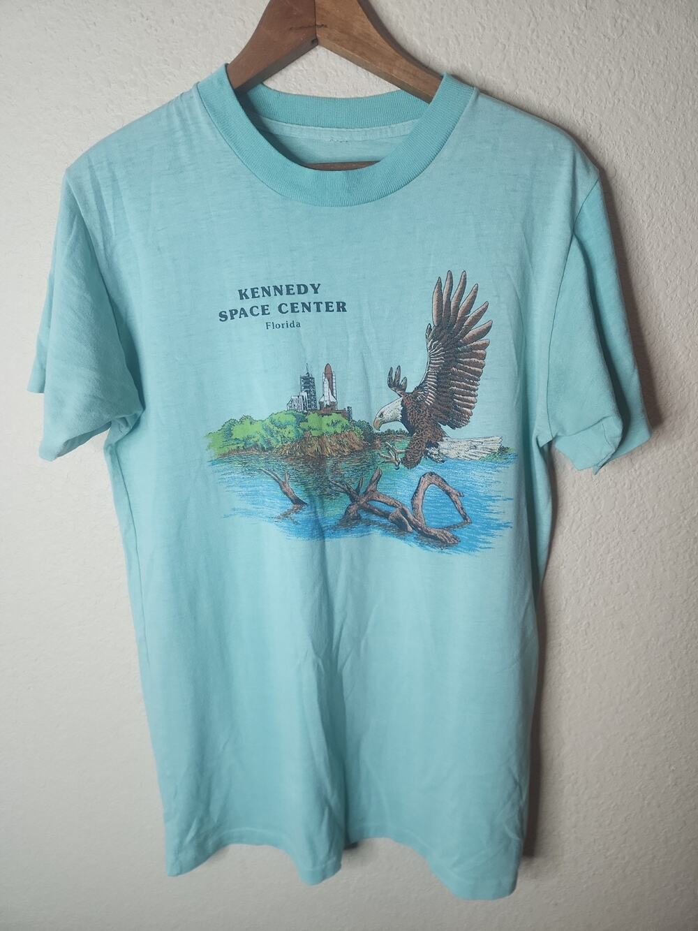 vintage 80s Kennedy Space Center Florida NASA T-Shirt Eagle single stitch Medium